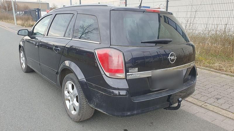 Gebraucht Opel Astra Edition 105 PS (77 kW) 2005 Schwarz Kombi