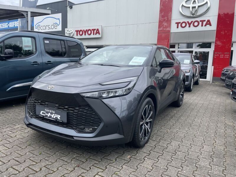 Grau Neu 2024 Toyota C-HR Team SUV | 37.980 € (Teuer) - Bild 1/1