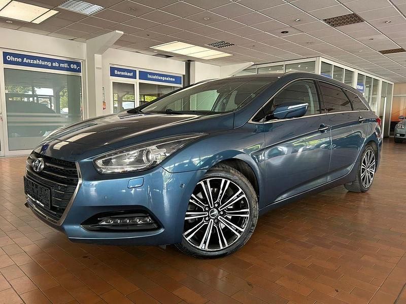 Blau Gebraucht 2017 Hyundai i40 Premium Kombi | 10.990 € (Fairer Preis) - Bild 1/4