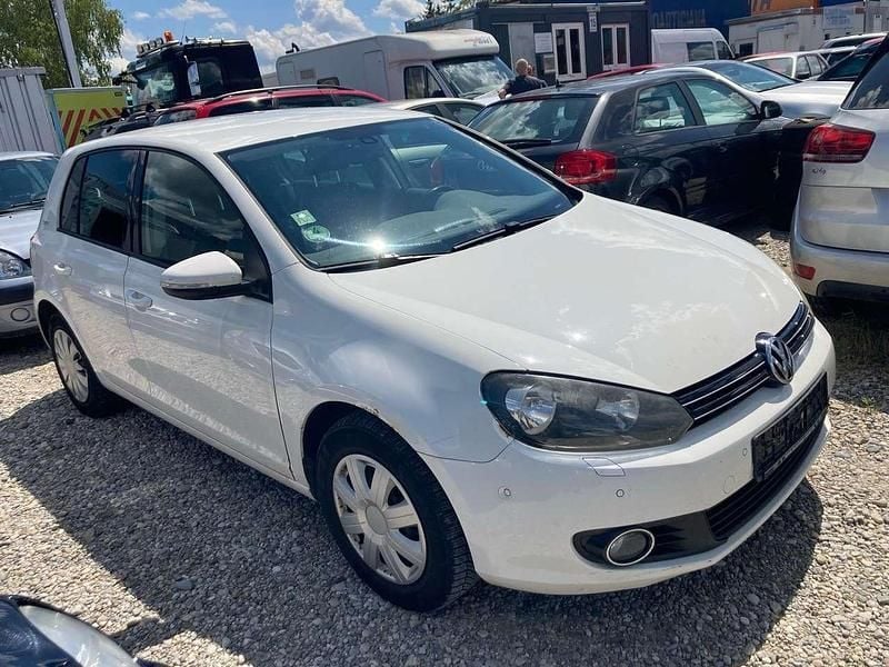 Weiß Gebraucht 2010 VW Golf VI Team Limousine | 2.750 € (Superpreis) - Bild 1/4