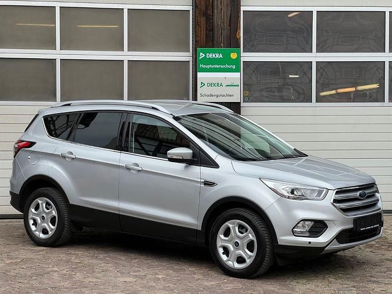 Gebraucht Ford Kuga Cool & Connect 150 PS (110 kW) 2019 Silber SUV