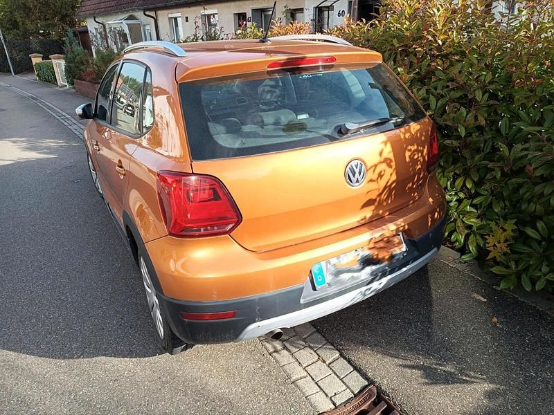 Andere farben Gebraucht 2016 VW Polo Cross Kleinwagen | 11.700 € (Fairer Preis) - Bild 1/4