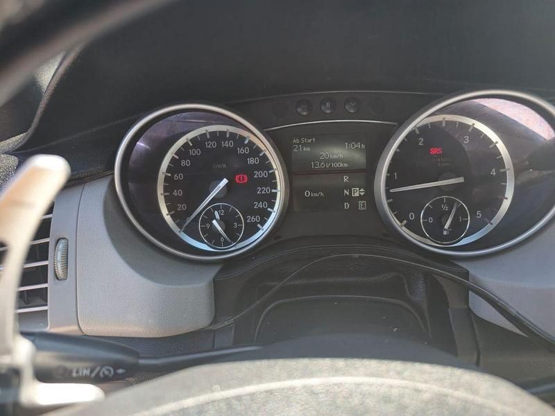 Gebraucht Mercedes R350 265 PS (194 kW) 2012 Schwarz Van / Kleinbus