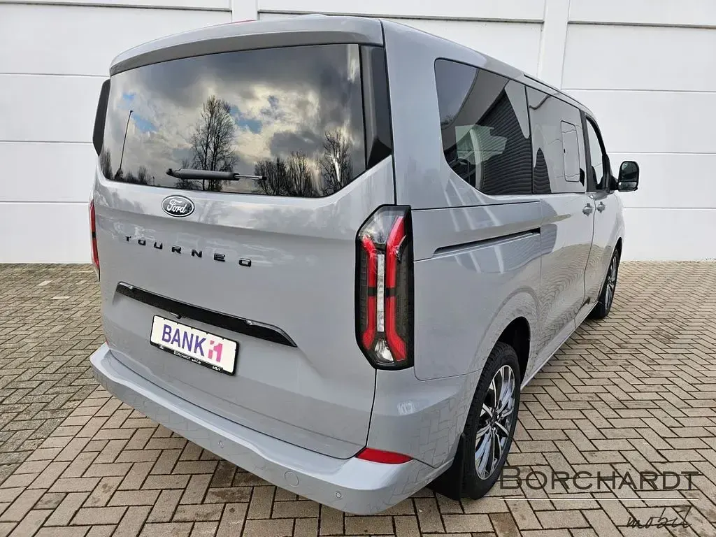 Gebraucht Ford Tourneo Titanium X 170 PS (125 kW) 2026 Grau Van / Kleinbus