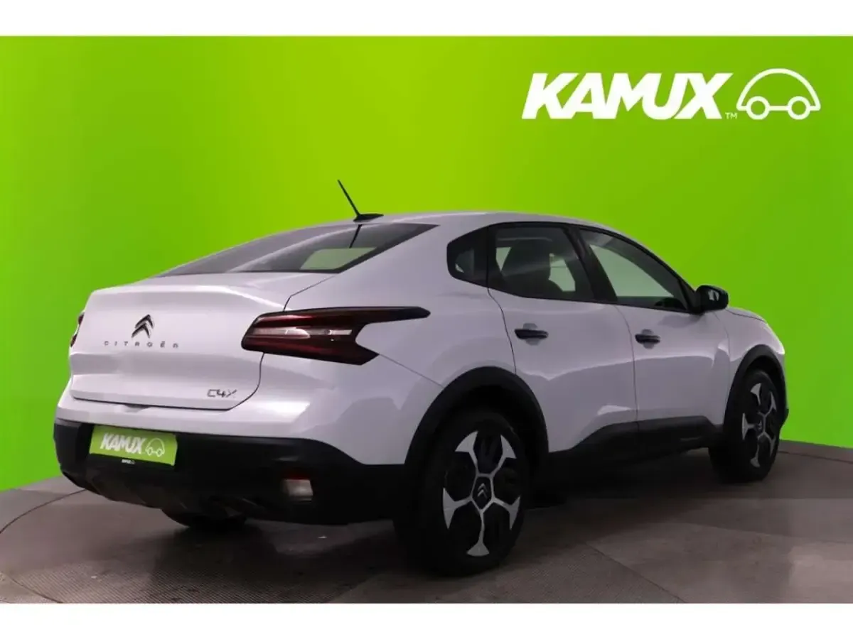 Gebraucht Citroën C4 PureTech 101 PS (74 kW) 2024 Okenite white paint/painted me SUV