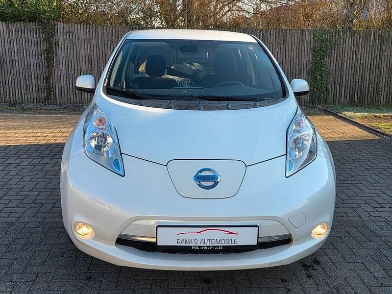 Gebraucht Nissan Leaf Acenta 80 kW (109 PS) 2017 Weiß Kleinwagen
