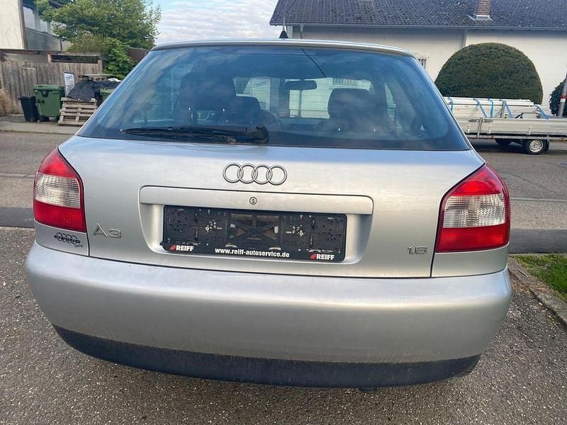 Brugt Audi A3 Ambiente 102 HK (75 kW) 2002 Sølv Hatchback