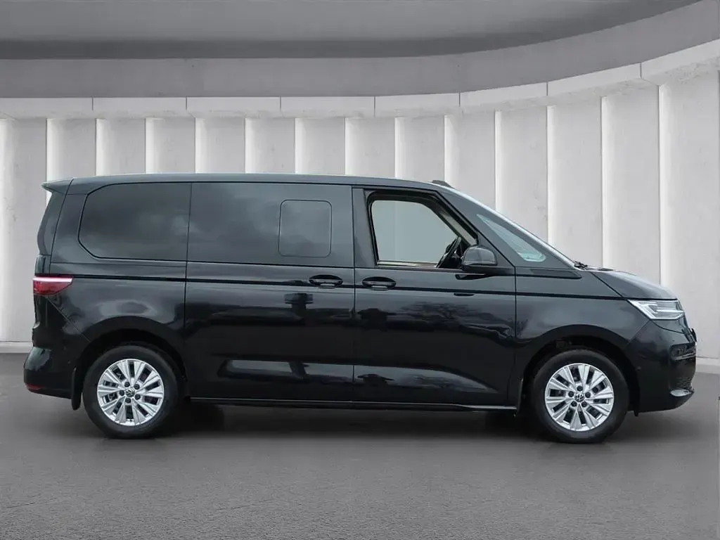 Gebraucht VW Multivan 150 PS (110 kW) 2023 Schwarz Van / Kleinbus