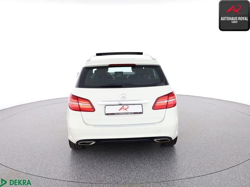 Gebraucht Mercedes B220 AMG 184 PS (135 kW) 2016 Weiß Van / Kleinbus