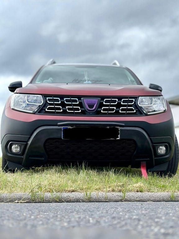 Silber Gebraucht 2020 Dacia Duster Celebration SUV | 11.000 € (Superpreis) - Bild 1/4