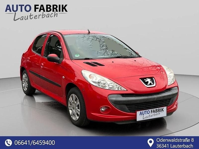 Gebraucht Peugeot 206 Basis 60 PS (44 kW) 2009 Rot Limousine