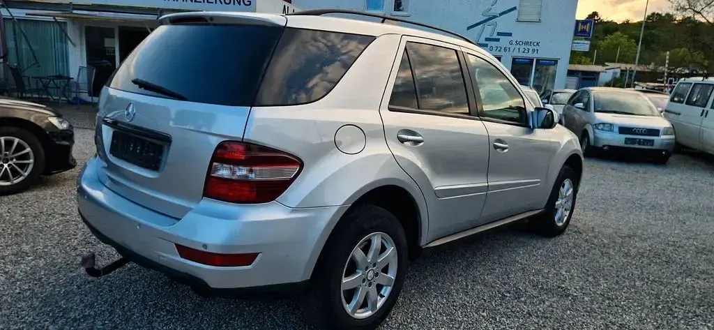 Gebraucht Mercedes ML280 190 PS (139 kW) 2008 Silber SUV