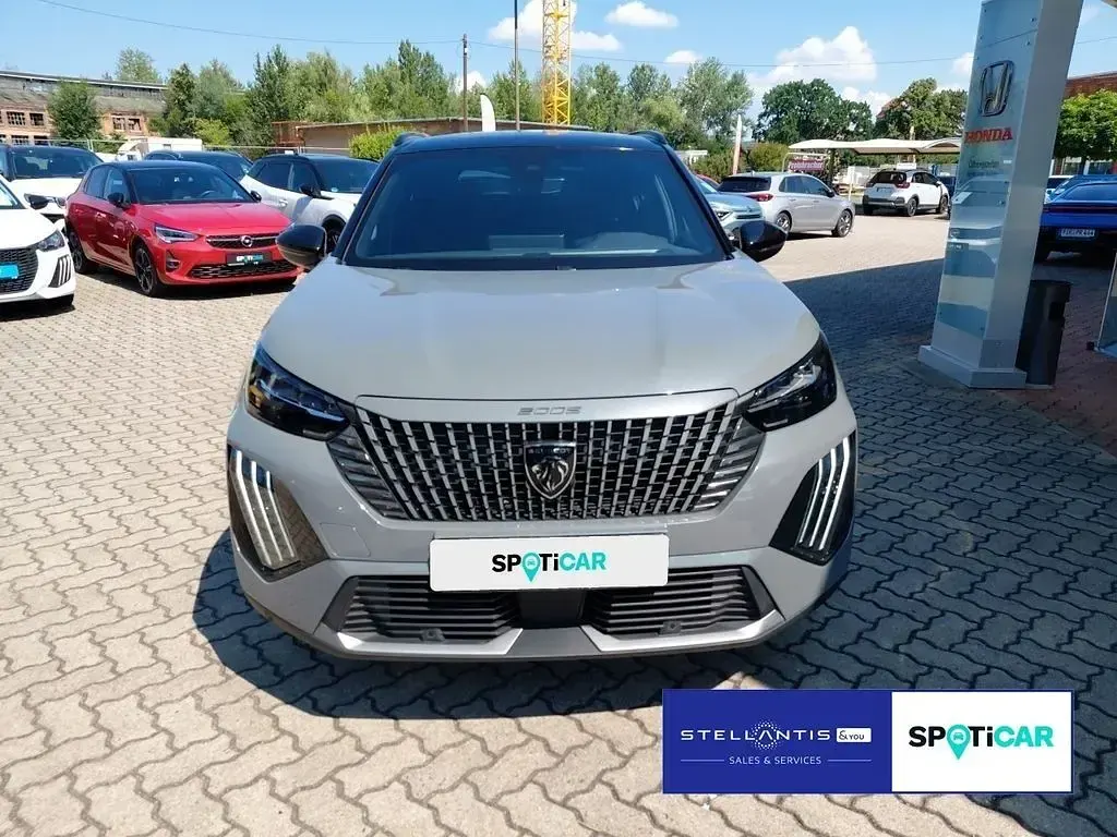 Gebraucht Peugeot 2008 GT 131 PS (96 kW) 2024 Grau SUV