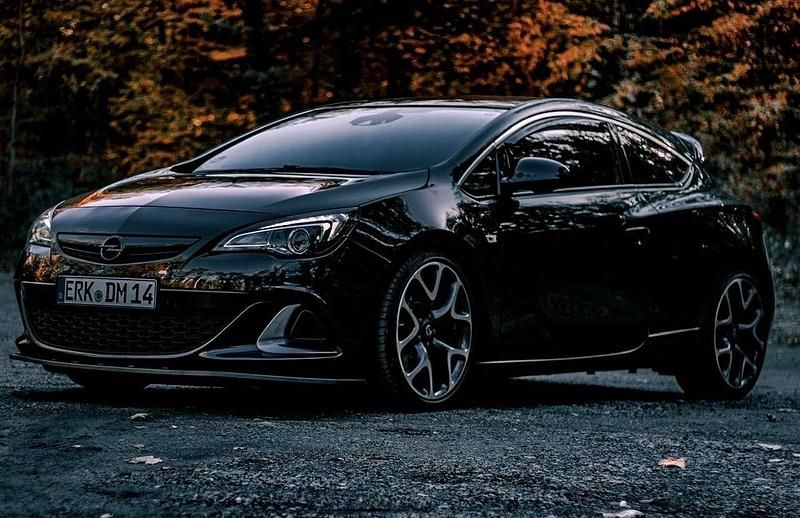 Gebraucht Opel Astra OPC 280 PS (205 kW) 2014 Schwarz Limousine