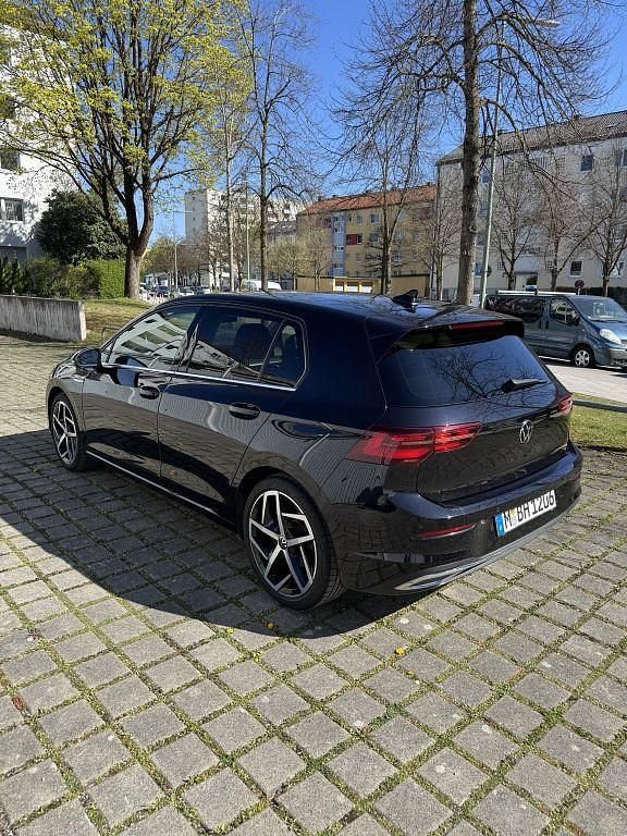 Gebraucht VW Golf VII Style 150 PS (110 kW) 2020 Schwarz Limousine