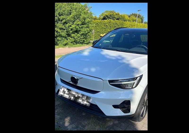 Second-hand Volvo XC40 169 kW (231 CP) 2022 Alb SUV