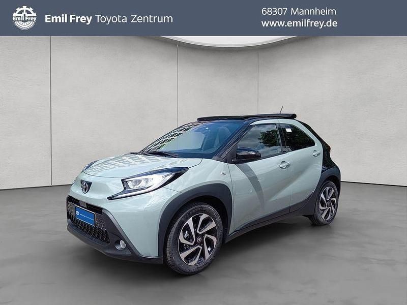 Celestite grey metallic/ dach Neu 2025 Toyota Aygo Kleinwagen | 20.750 € - Bild 1/4