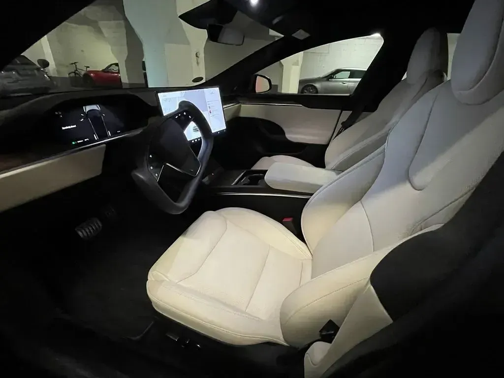 Gebraucht Tesla Model S 492 kW (670 PS) 2023 Schwarz Kleinwagen