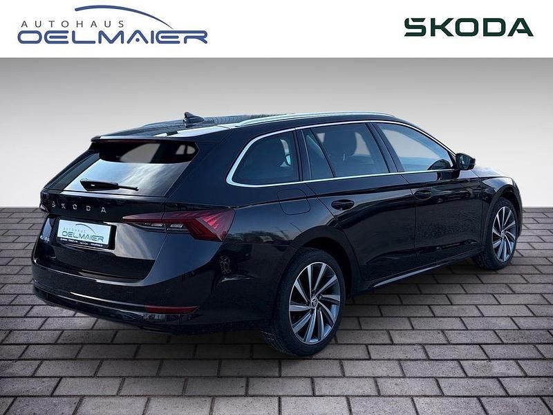 Gebraucht Skoda Octavia First Edition 150 PS (110 kW) 2020 Schwarzmagic perleffekt (metallic) Kombi