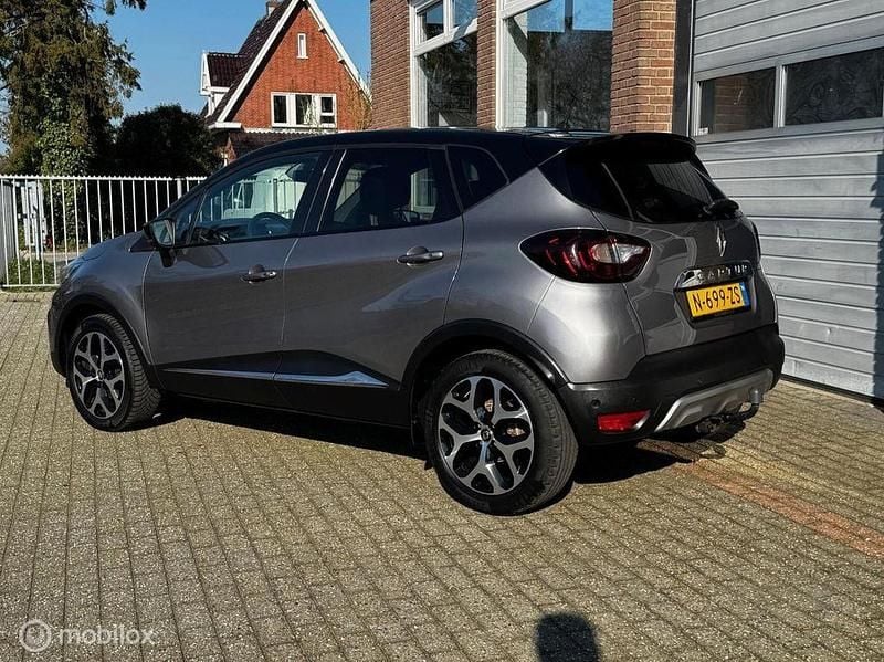 Gebraucht Renault Captur 118 PS (86 kW) 2018 Grau SUV