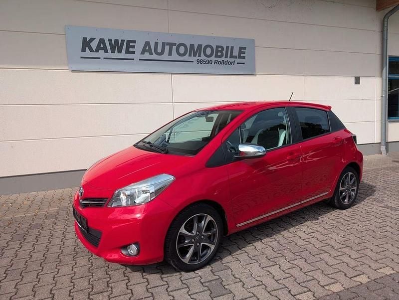 Rot Gebraucht 2014 Toyota Yaris Trend Limousine | 7.280 € (Fairer Preis) - Bild 1/4