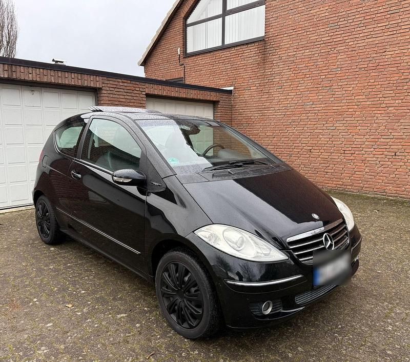 Schwarz Gebraucht 2005 Mercedes A200 Avantgarde Limousine | 1.990 € (Guter Preis) - Bild 1/4