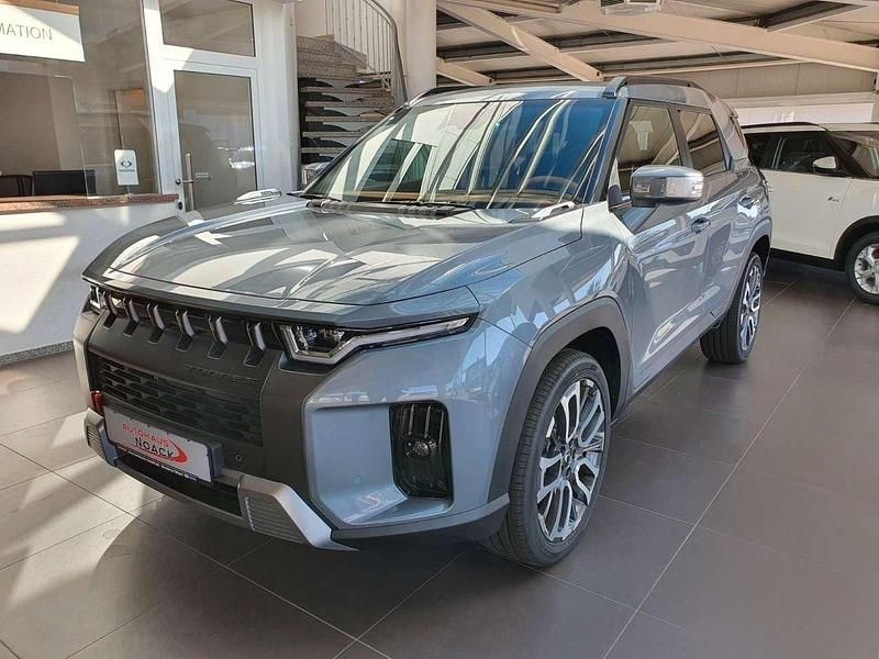 Platinum grey Neu 2025 Ssangyong Torres SUV | 33.990 € - Bild 1/4