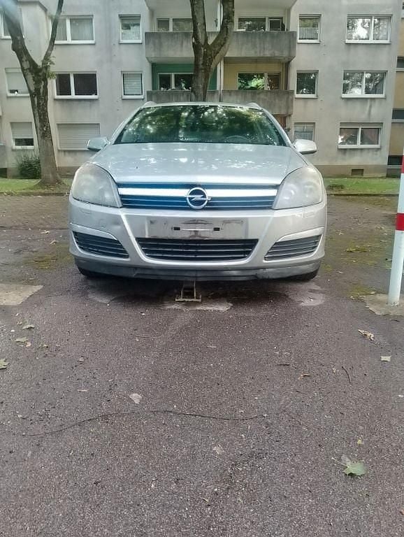 Silber Gebraucht 2005 Opel Astra Elegance Limousine | 1.300 € (Superpreis) - Bild 1/4