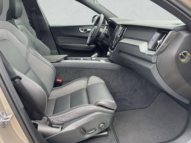 Gebraucht Volvo XC60 Plus 455 PS (334 kW) 2024 Gold SUV