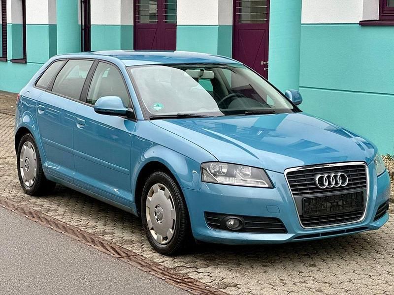 Second-hand Audi A3 Ambition 105 CP (77 kW) 2010 Albastru Hatchback