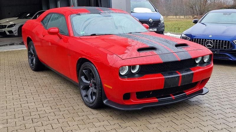 Rot Gebraucht 2017 Dodge Challenger Coupé | 26.500 € (Guter Preis) - Bild 1/4