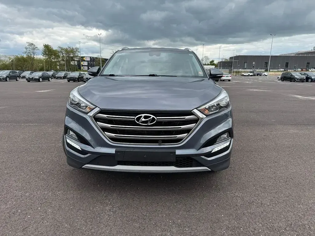 Gebraucht Hyundai Tucson 141 PS (103 kW) 2017 Grau SUV