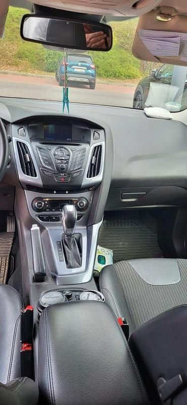 Gebraucht Ford Focus Titanium 163 PS (119 kW) 2014 Rot Kombi