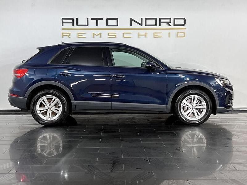 Gebraucht Audi Q3 Basis 190 PS (139 kW) 2021 Blau SUV