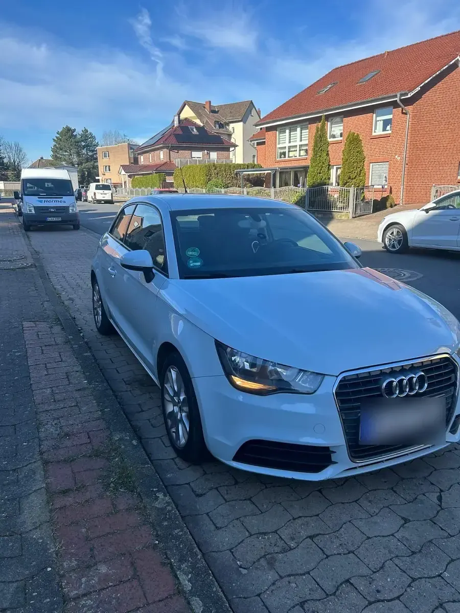 Gebraucht Audi A1 105 PS (77 kW) 2011 Blau Kleinwagen