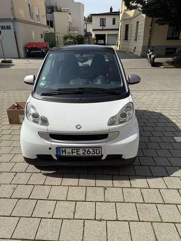 Grau Gebraucht 2009 Smart ForTwo Coupé Kleinwagen | 3.600 € (Guter Preis) - Bild 1/4