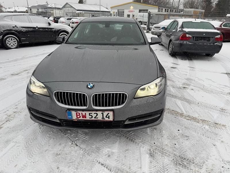 Grau Gebraucht 2015 BMW 528 Limousine | 11.100 € (Fairer Preis) - Bild 1/4