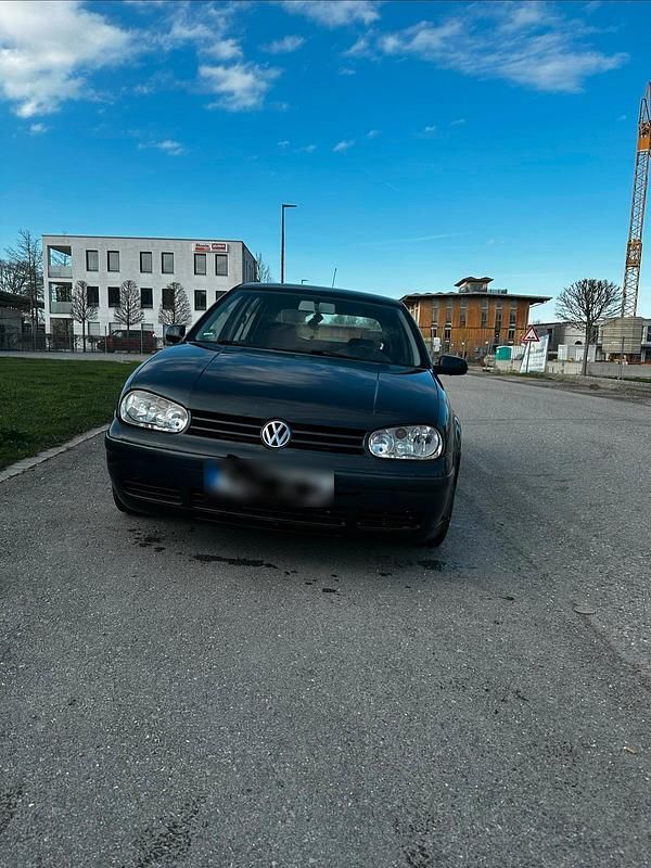 Gebraucht VW Golf IV 75 PS (55 kW) 2001 Limousine