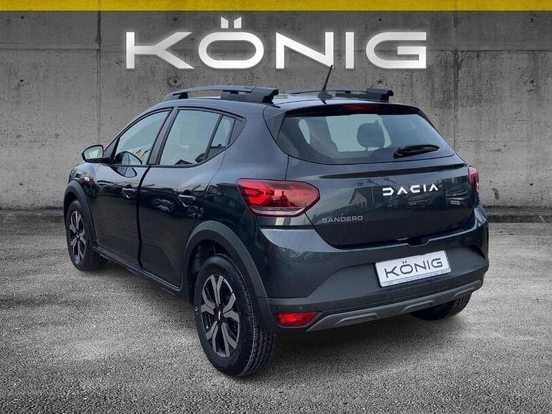 Gebraucht Dacia Sandero Expression 91 PS (66 kW) 2023 Grau Kleinwagen