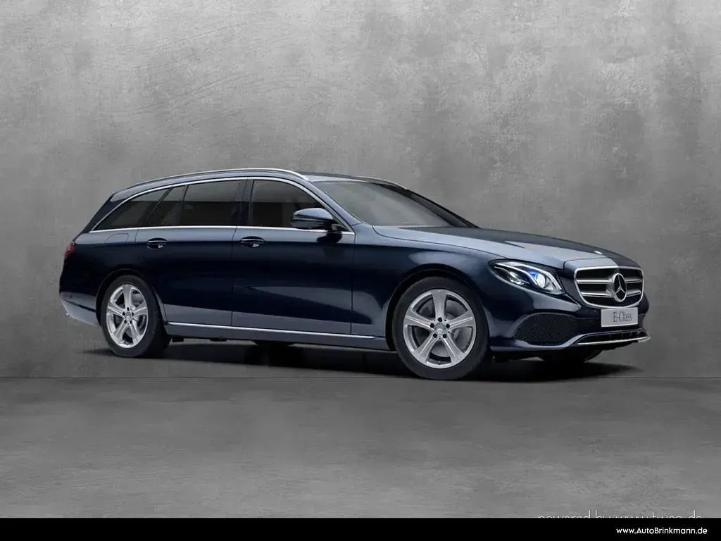 Second-hand Mercedes E400 333 CP (244 kW) 2017 Albastru Break