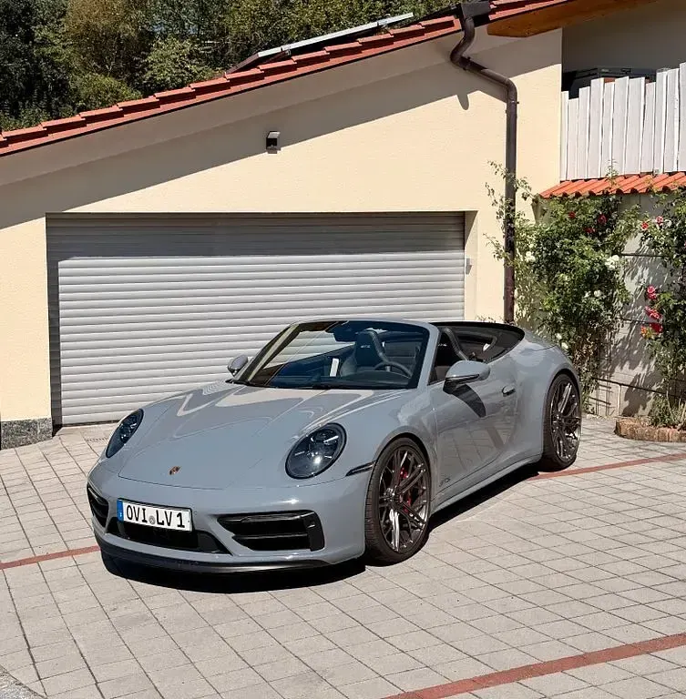 Gebraucht Porsche 992 480 PS (353 kW) 2023 Grau Cabrio