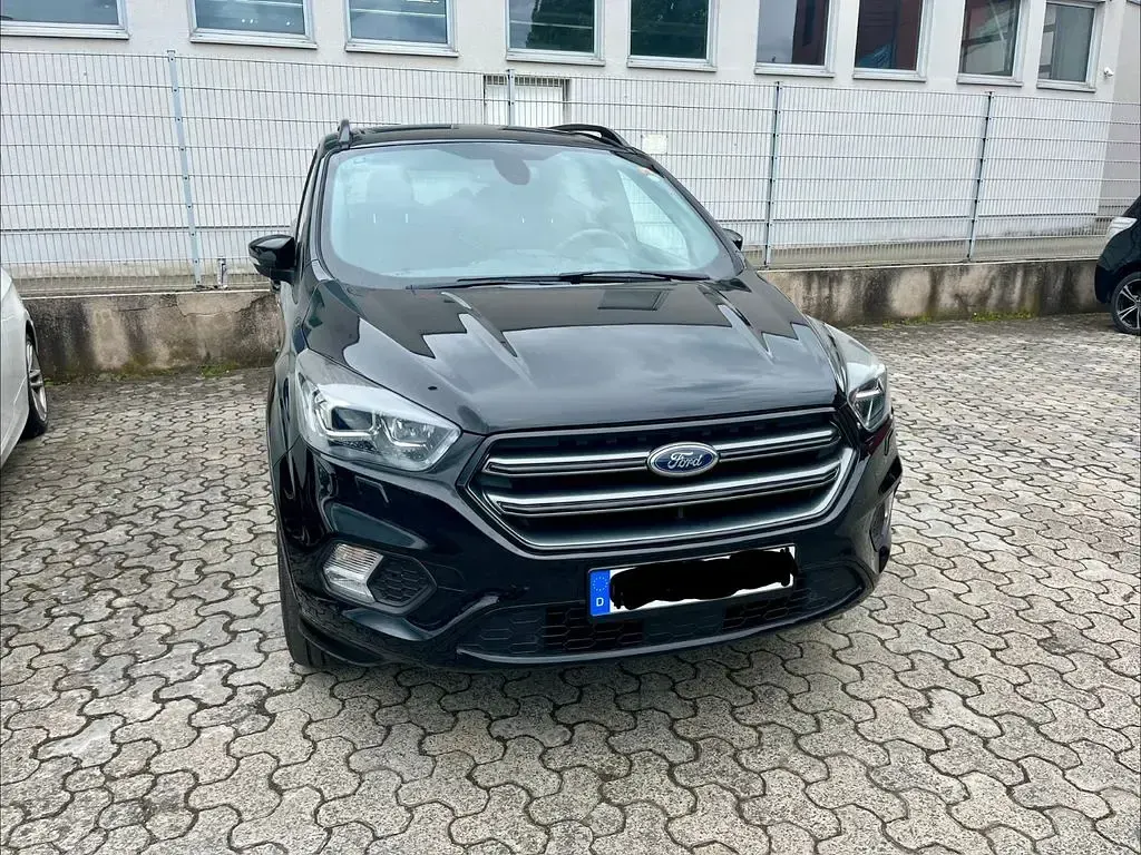 Gebraucht Ford Kuga ST-Line 150 PS (110 kW) 2018 Schwarz SUV