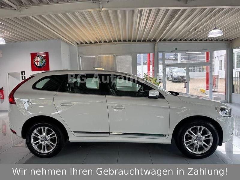 Gebraucht Volvo XC60 181 PS (133 kW) 2015 Weiß SUV