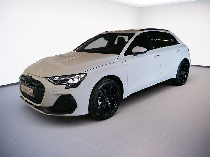 Gebraucht Audi A3 S-Line 150 PS (110 kW) 2025 Gletscherweiß Limousine