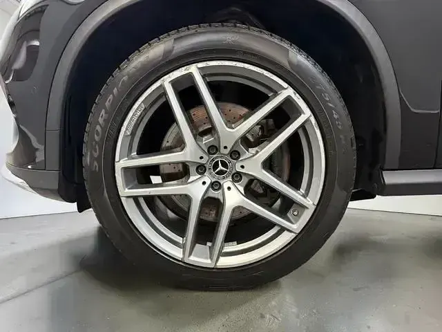 Gebraucht Mercedes GLE400 AMG line 333 PS (244 kW) 2019 Schwarz SUV