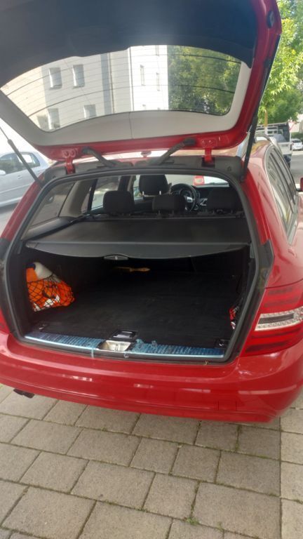 Rot Gebraucht 2013 Mercedes C200 Limousine | 7.450 € (Superpreis) - Bild 1/4