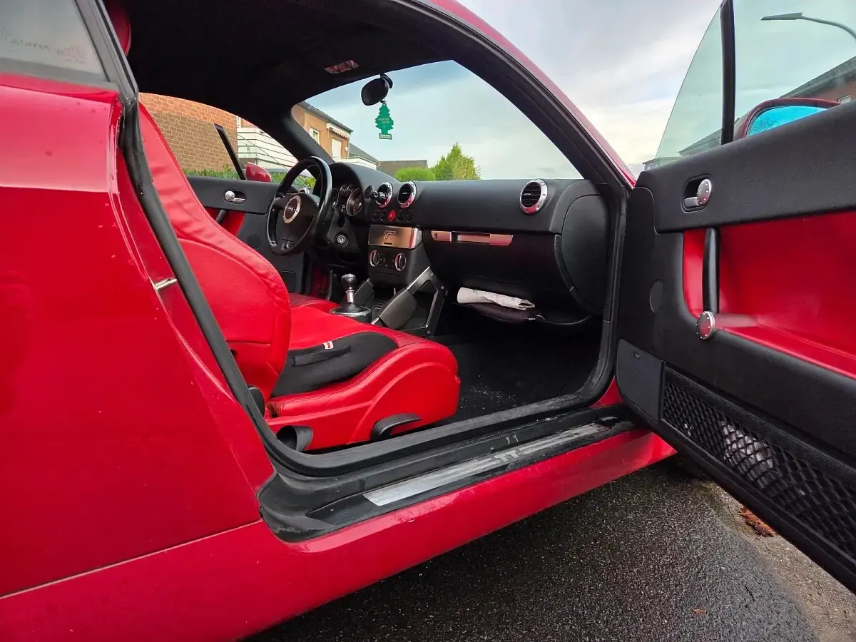 Gebraucht Audi TT 180 PS (132 kW) 2001 Rot Coupé