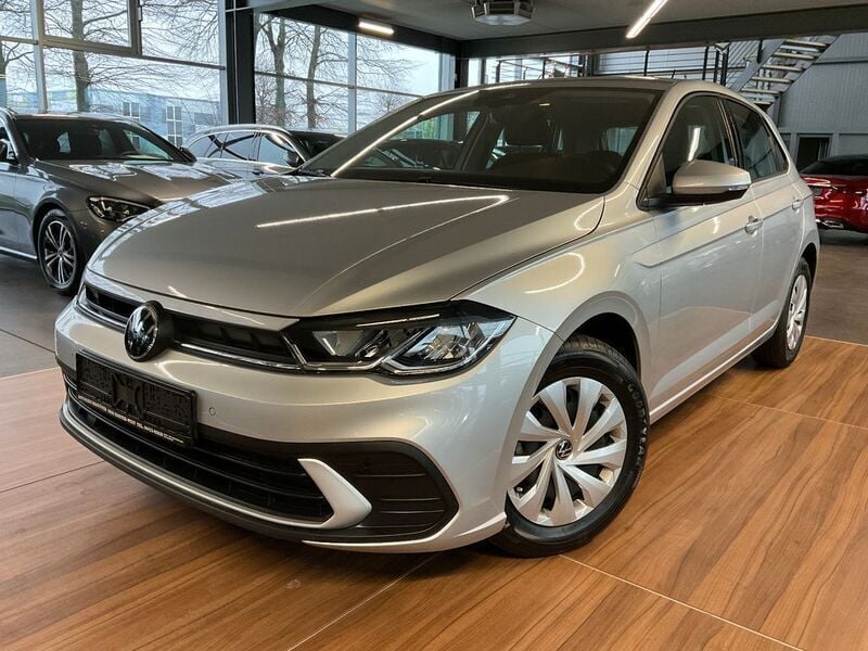 Reflexsilber metallic Neu 2025 VW Polo Life Kleinwagen | 19.485 € (Guter Preis) - Bild 1/4