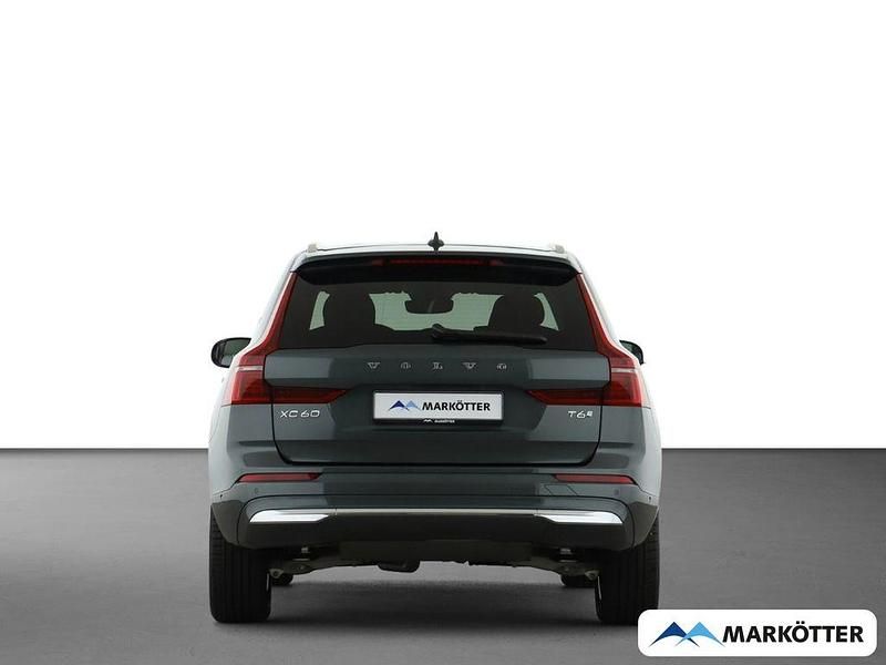 Neu Volvo XC60 Plus 398 PS (292 kW) 2025 Grün SUV
