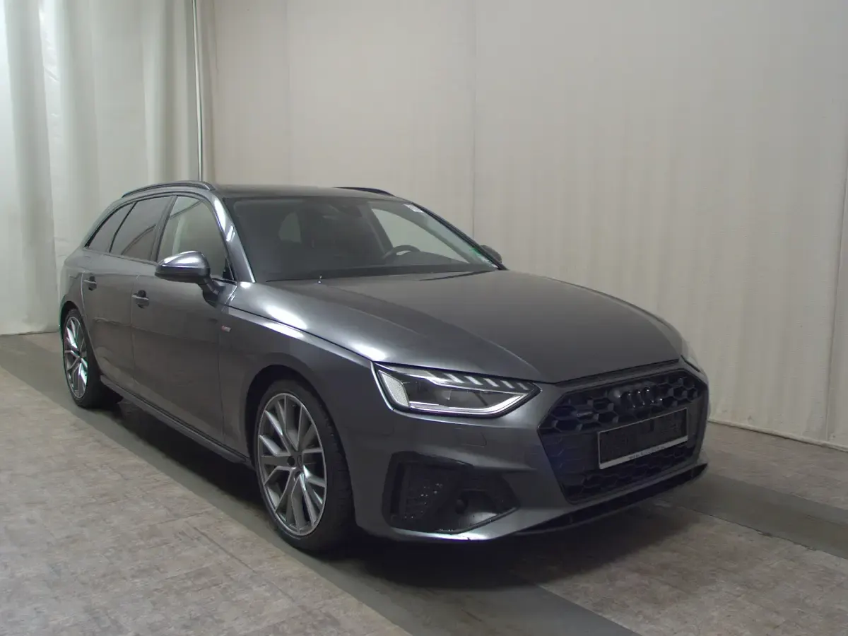 Usata Audi A4 S-Line 204 CV (150 kW) 2023 Grigio Station wagon